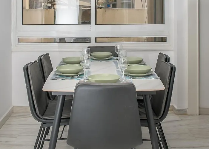 Maple Oak 102 ラルナカ